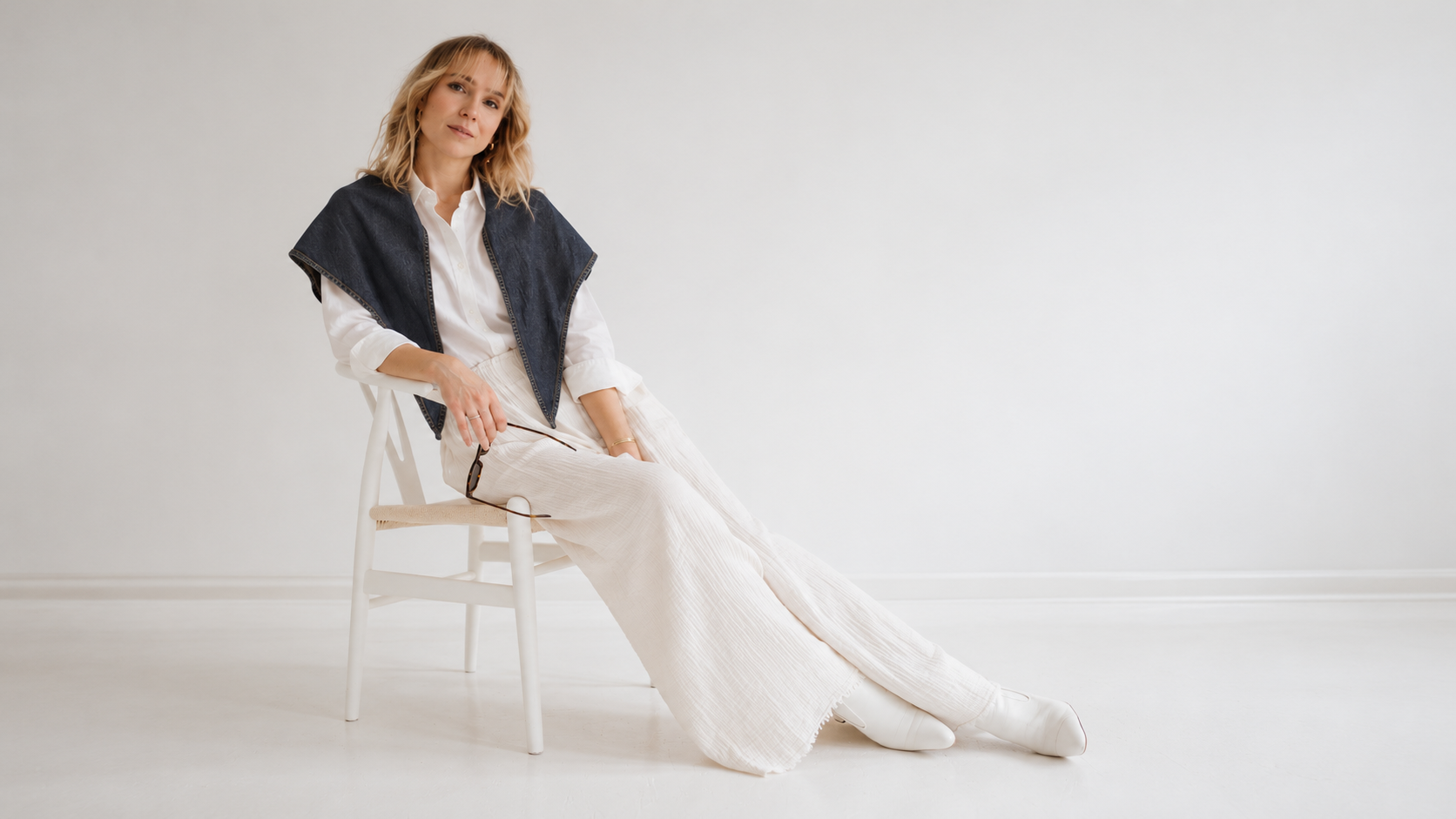 3 Teile, 3 Looks: Bluse, Hose und ein Tuch, das alles kann